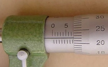 pengukuran mikrometer sekrup