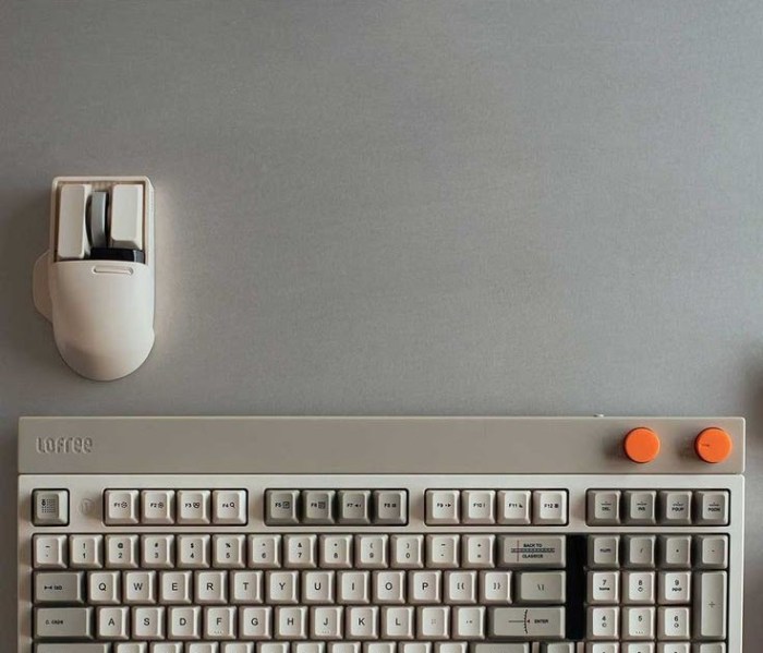 Utekno Capslock adalah