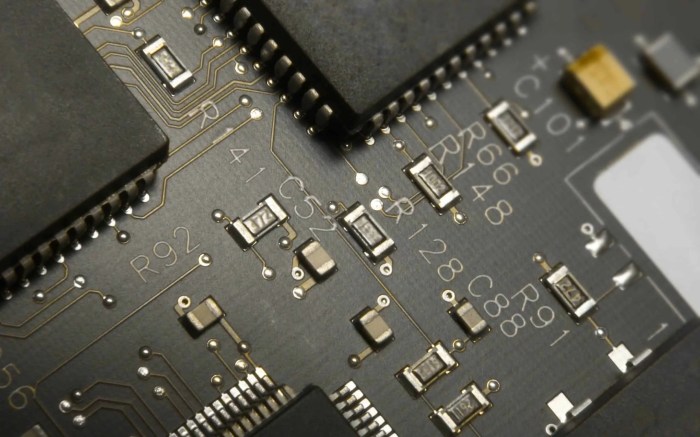 Surface mount device
