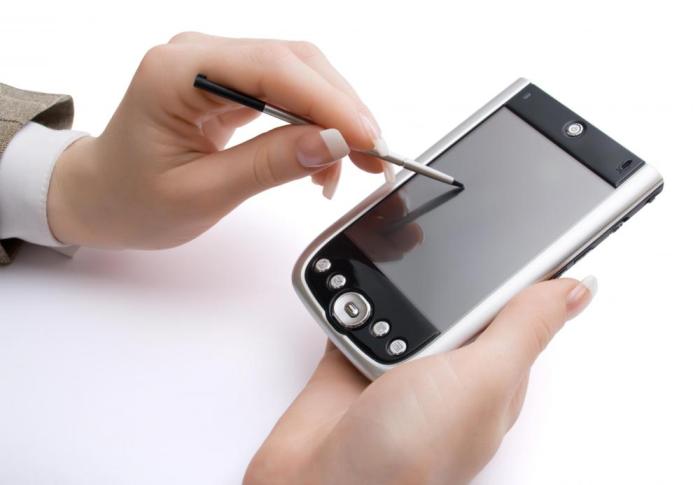 Pda digital personal assistant nursing handheld 3g unlocked software games charging station wisegeek holding woman Personal digital assistant adalah