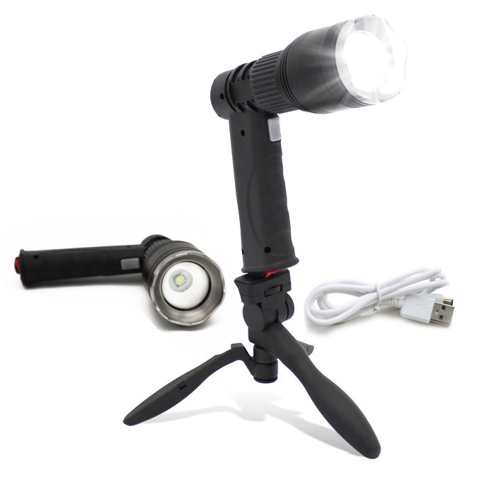 Memperbaiki lampu sorot portable yang